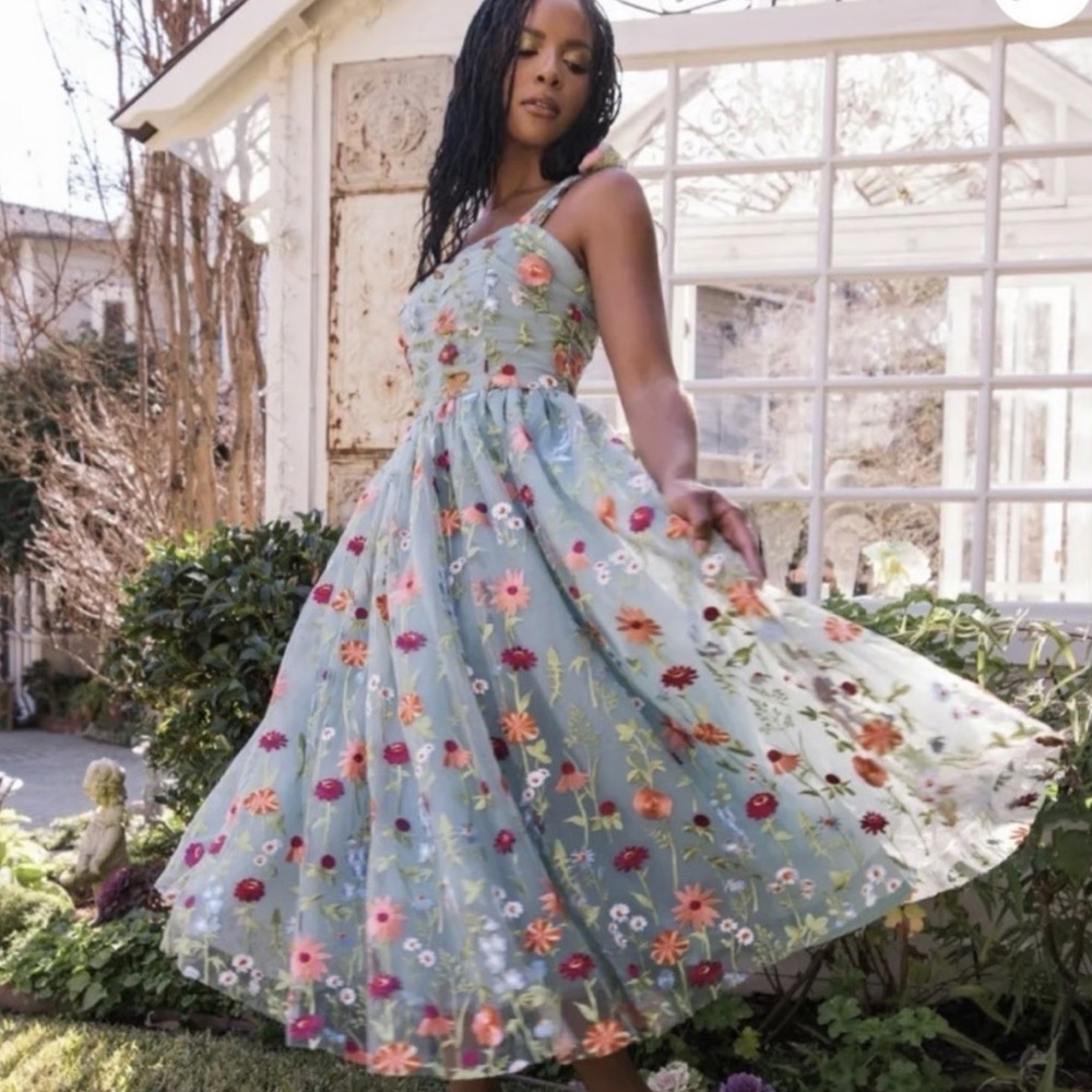 JessaKae Margaret Floral Midi Dress - Blue embroidered Size XXS blue prom dress